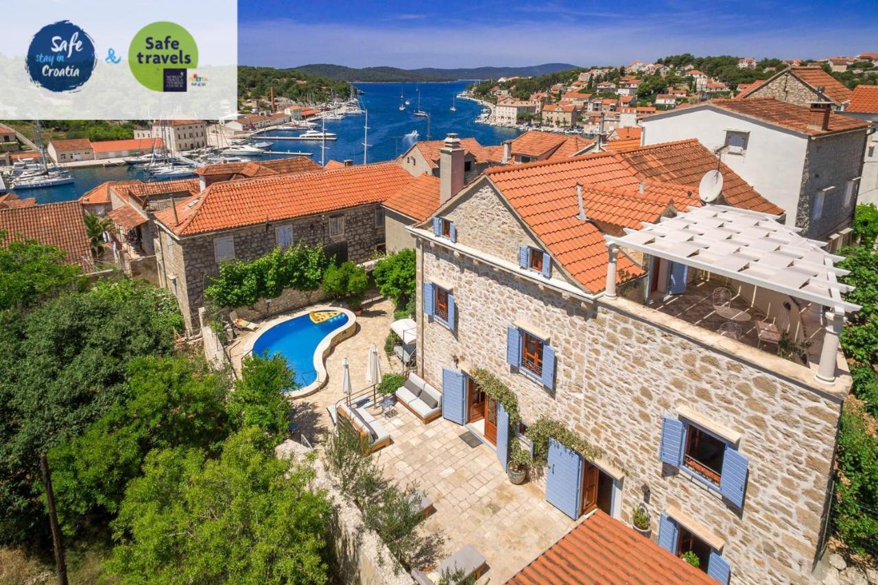Villa Vicina Heritage Villa For 9,Milna - Close To Restaurants And Shops Bagian luar foto
