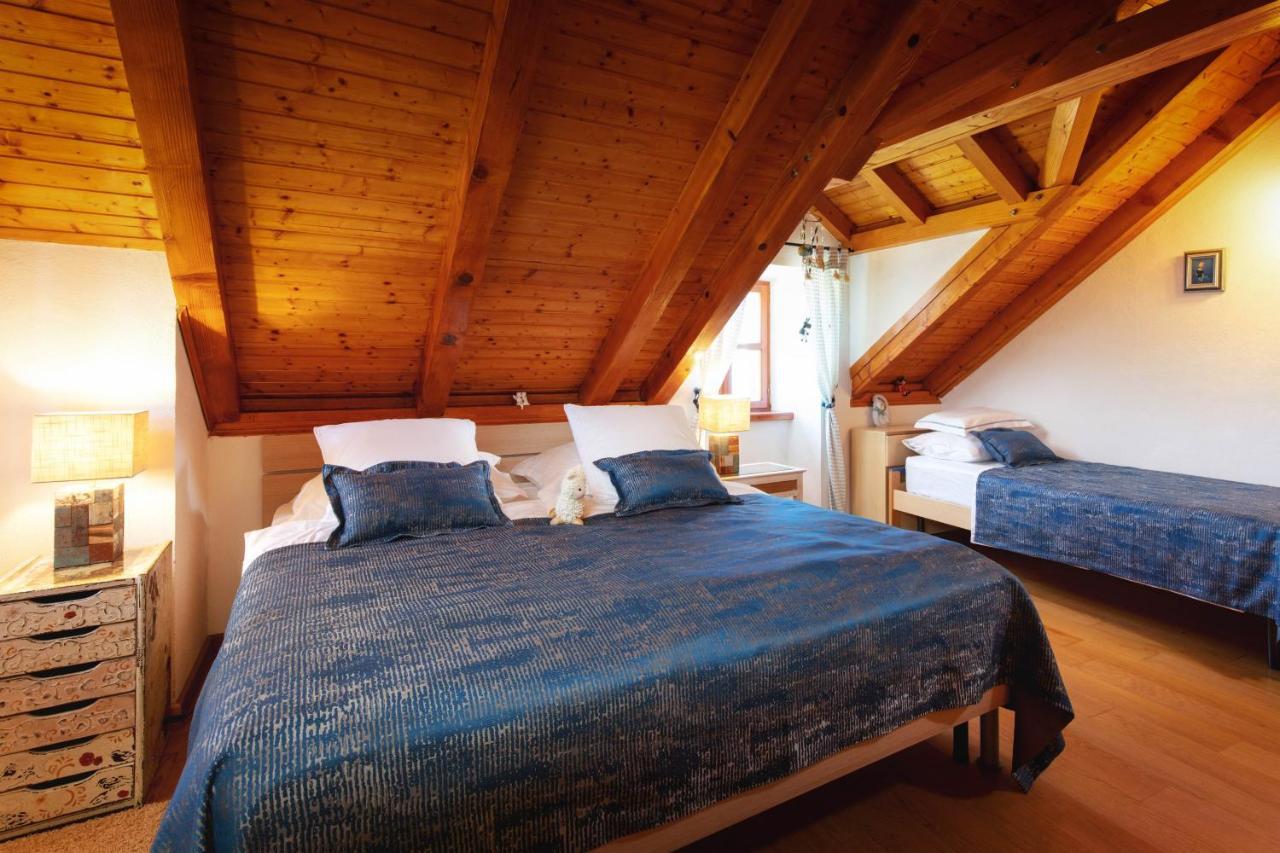 Villa Vicina Heritage Villa For 9,Milna - Close To Restaurants And Shops Bagian luar foto